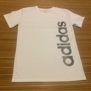Adidas short sleeve t shirt size L 14/16 XL 18/20